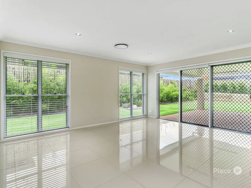 Address Withheld, Kleinton, QLD 4352