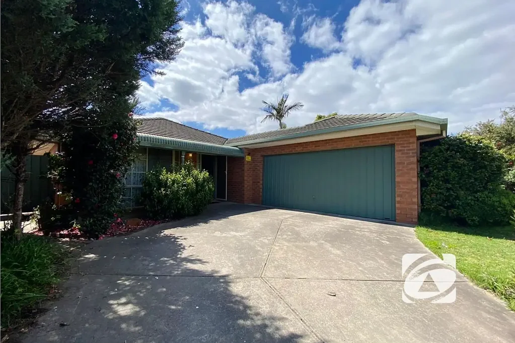 HOME IN OATLANDS ESTATE