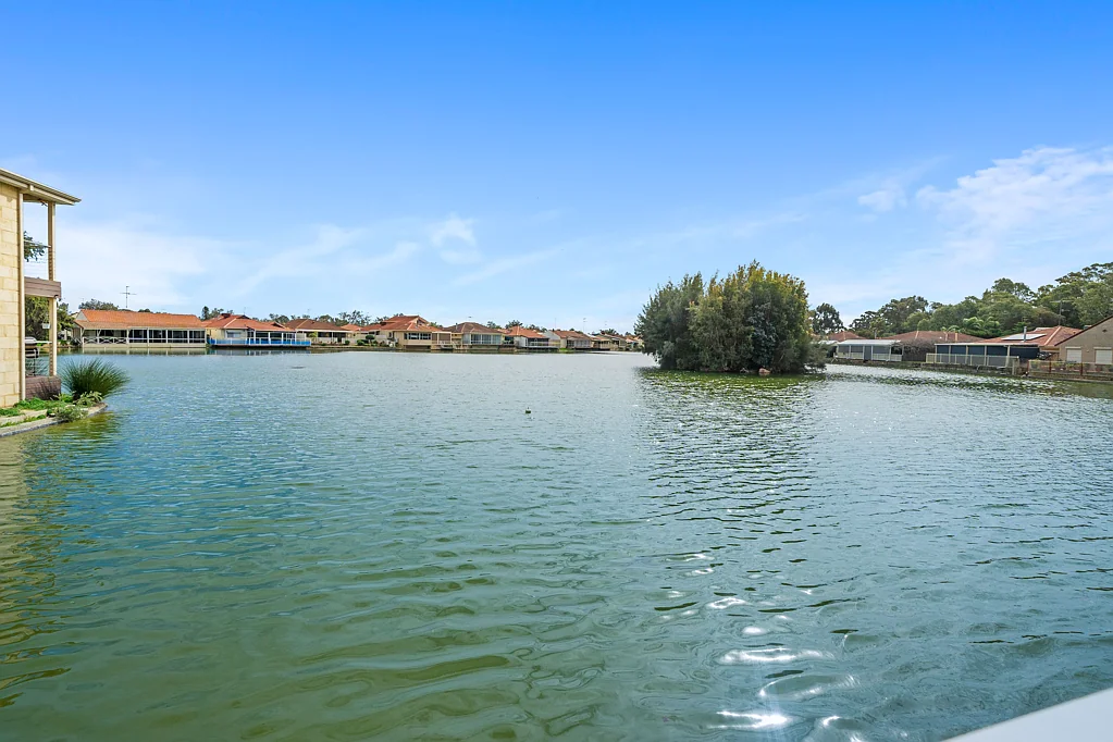 23/1 Lakes Crescent, South Yunderup, WA 6208