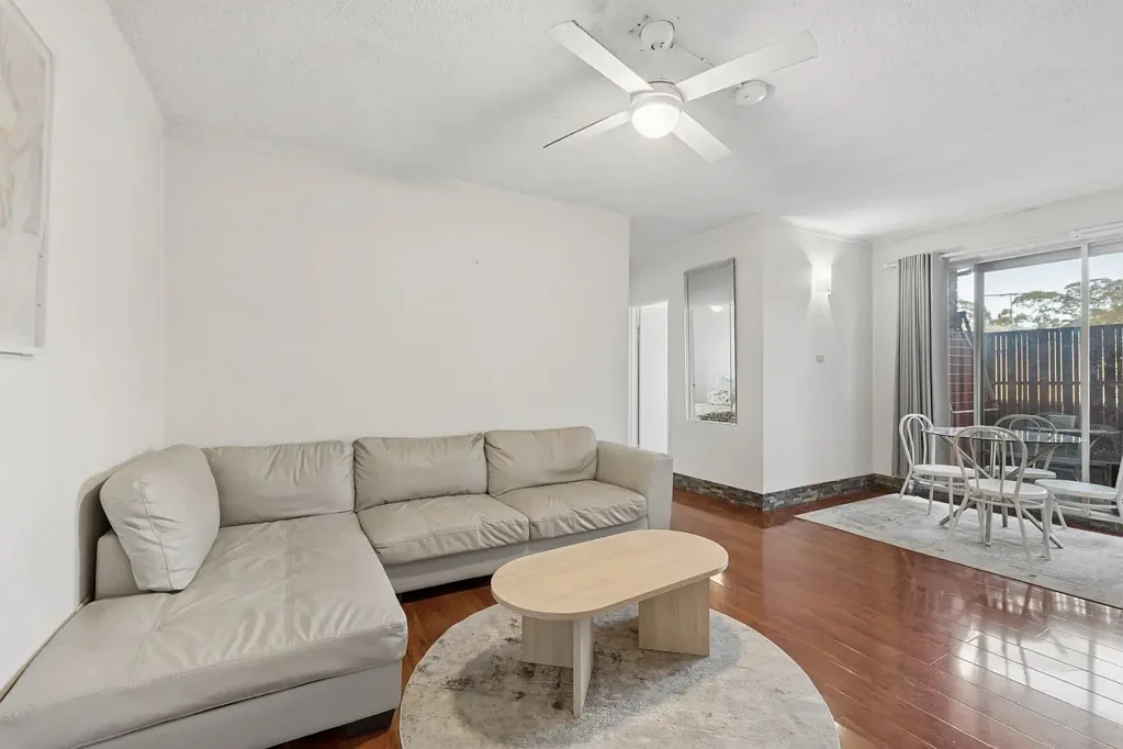 Bankstown 2chambre Stylishly Renovated Middle Floor Unit