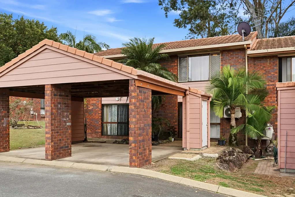 Woodridge 2Kwarto Fully Renovated | Brick Built Townhouse | Safe Gated Complex