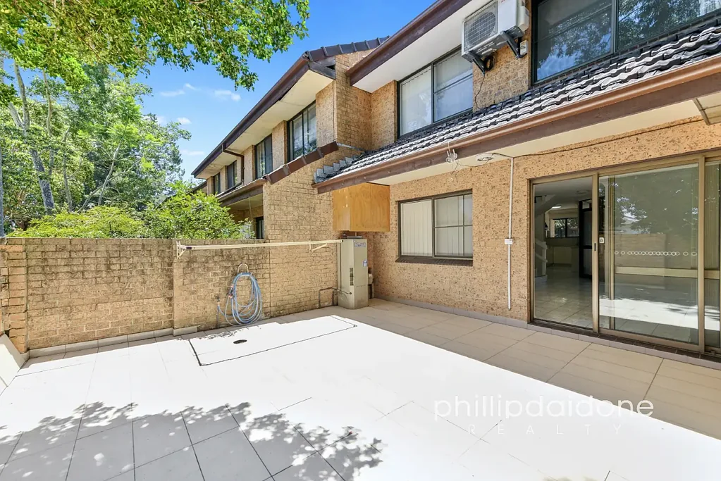 Lidcombe 4Kwarto IN THE HEART OF LIDCOMBE - MOVE STRAIGHT IN