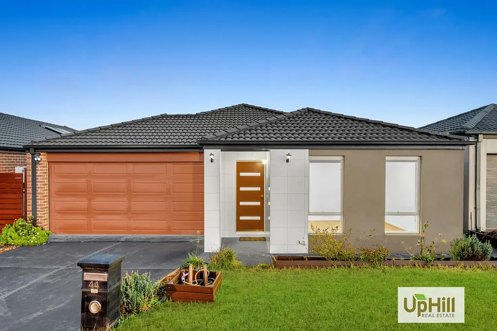 44 Macumba Drive, Clyde North, VIC 3978