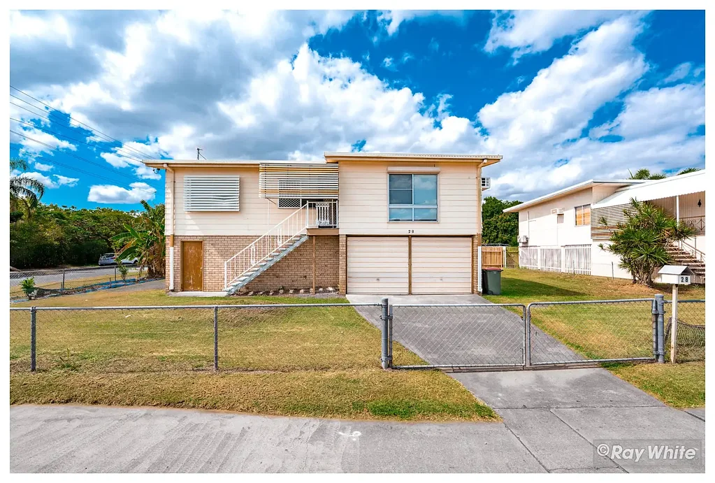 Park Avenue 3房  Fresh, Bright & Move-In Ready at 28 Alexandra Street, Park Avenue