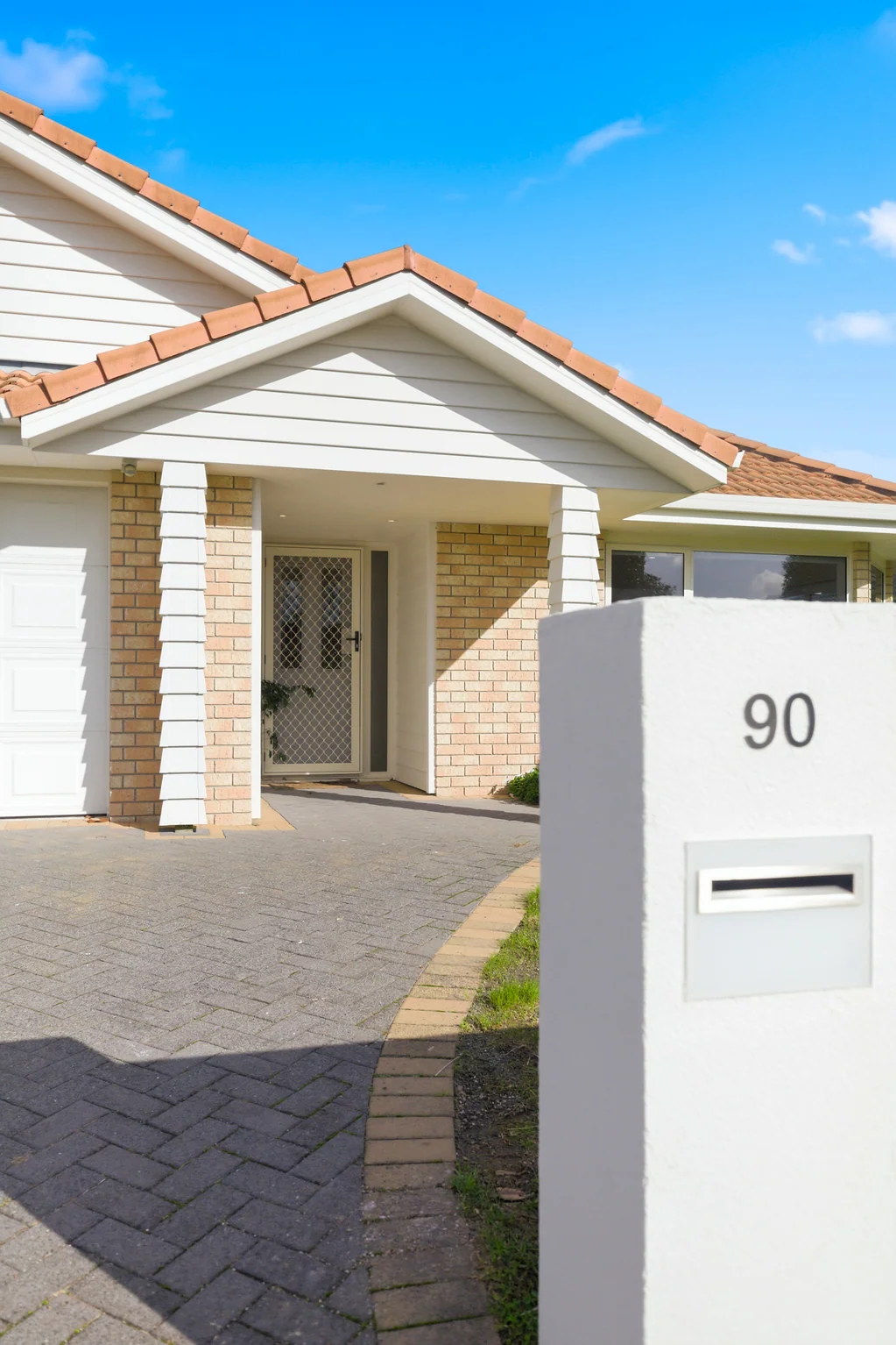 Papamoa 3chambre Elegant entertainer in the heart of Papamoa