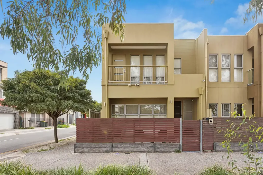 Mawson Lakes 4Zimmer The Wait is Over!