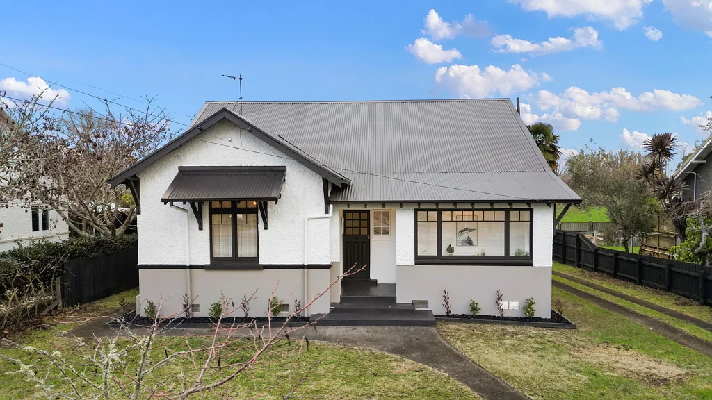 Tamahere 3 Bedroom Where Country Calm Meets Character Class