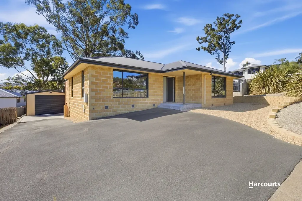 Kingston 3Habitaciones Room to Grow in a Prime Kingston Position