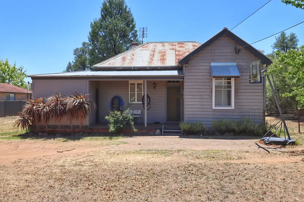 16 Eulo Street, Cowra, NSW 2794