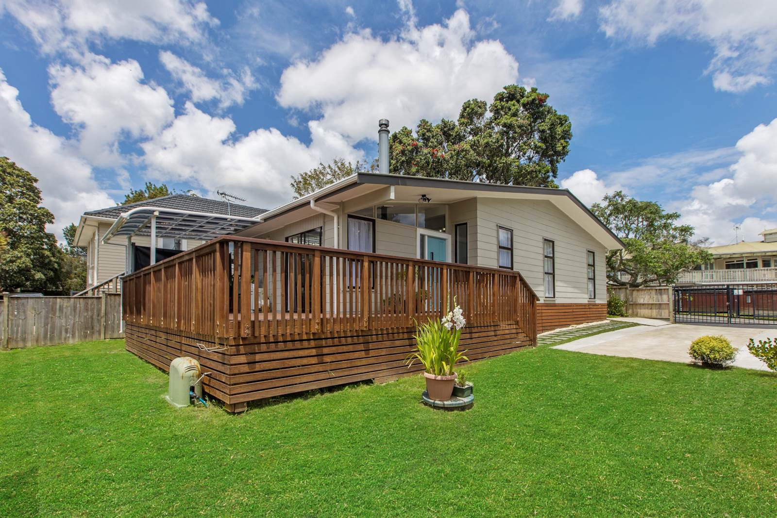 73 Bayview Road, Bayview, Auckland - North Shore, 3 Bedrooms, 1 Bathrooms