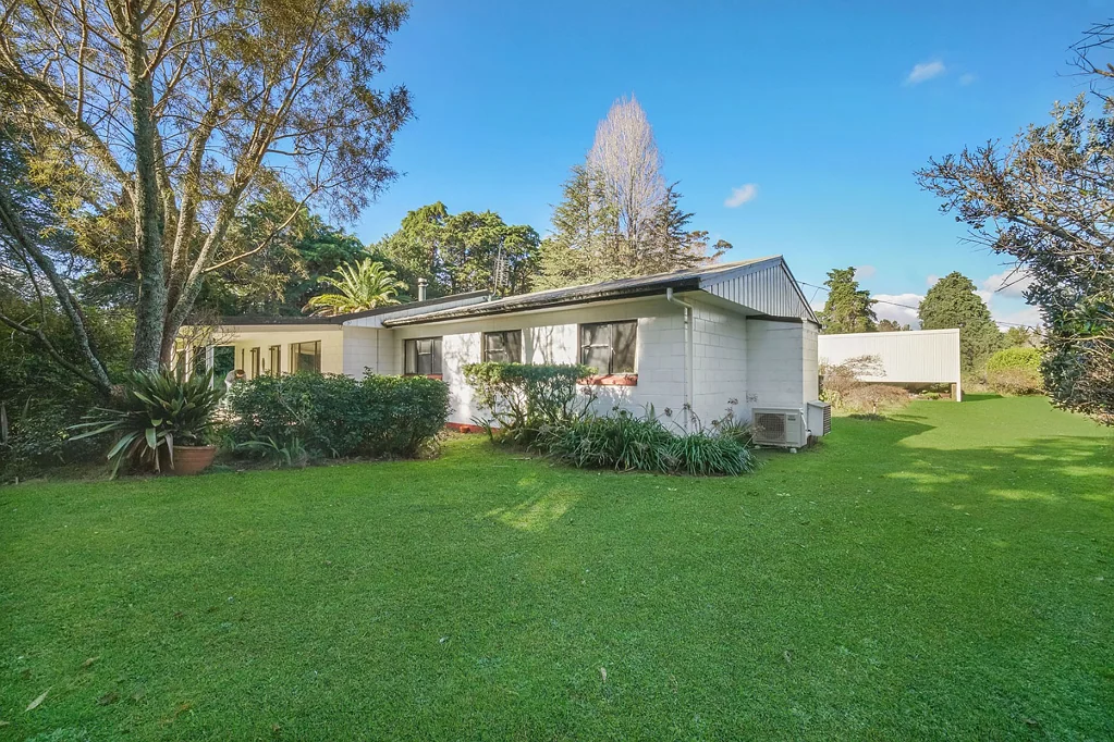 Peaceful Rural Living – 4 Bedrooms Plus Study