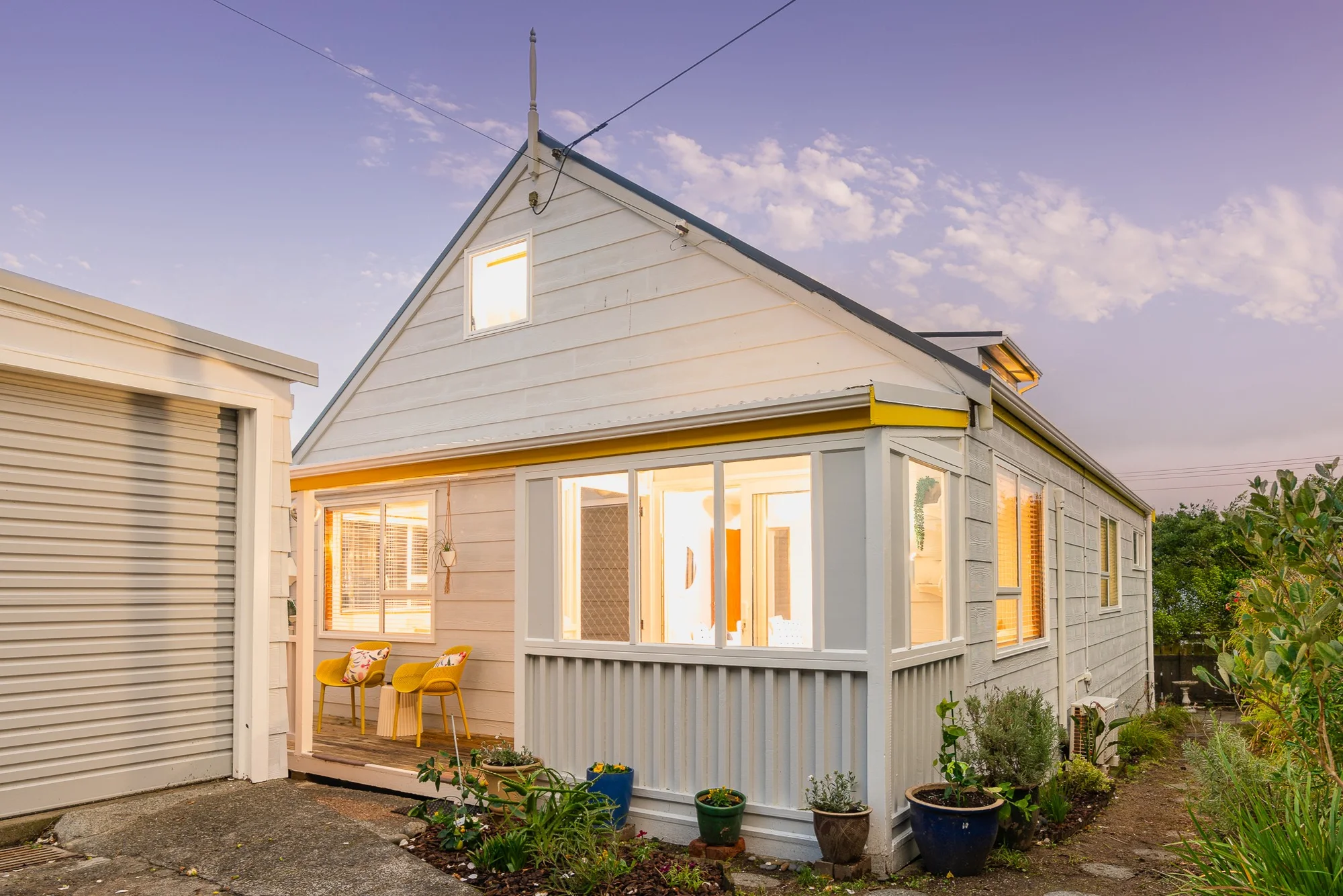 Miramar 4 Bedroom Easy-Care Living in the Heart of Miramar