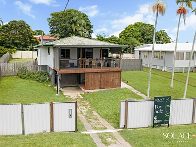 West Gladstone 3房  Elevated Living with Spacious Deck, Side Access & great yard space.
