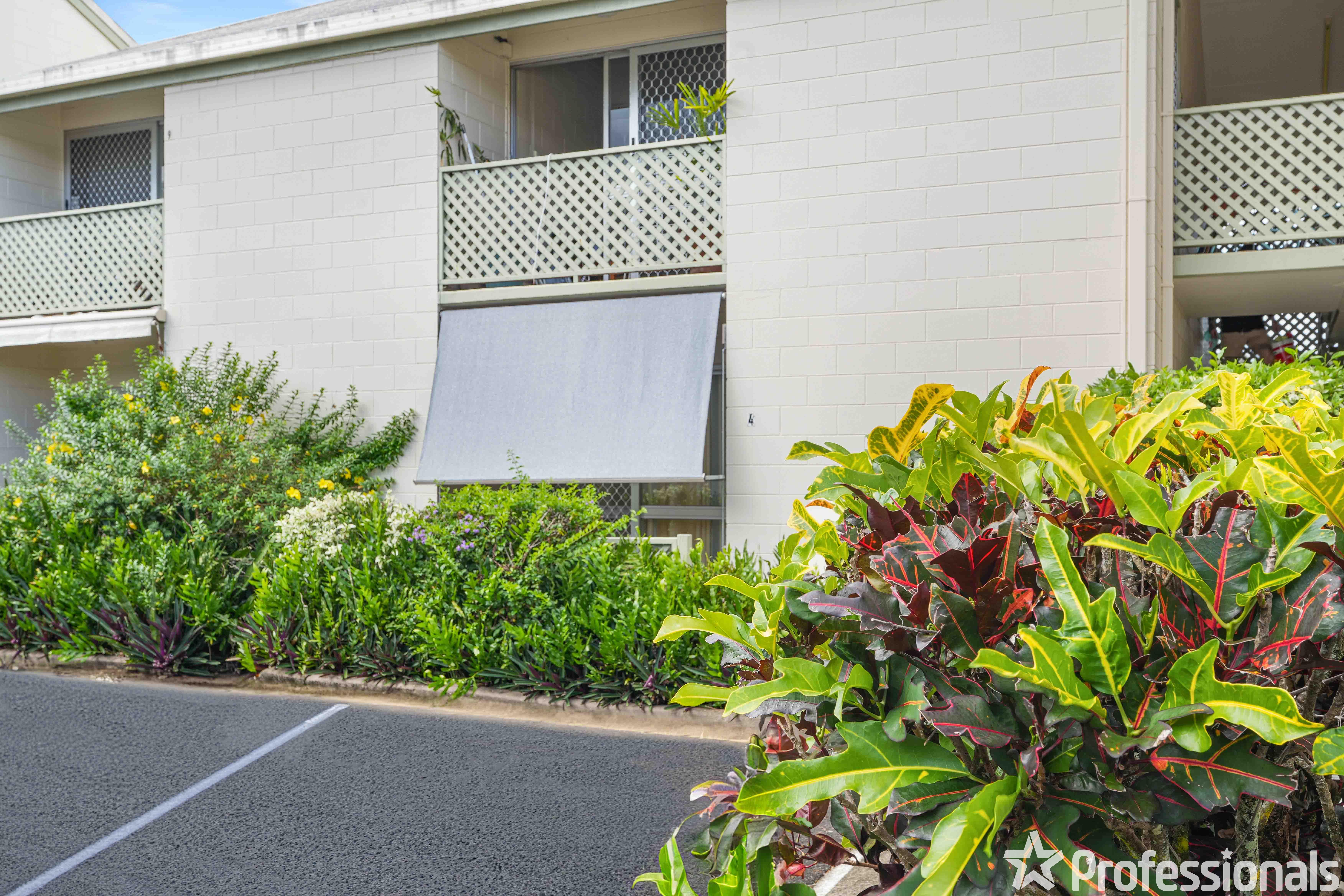 116-118 GREENSLOPES ST, EDGE HILL QLD 4870, 0 chambres, 0 salles de bain, Unit