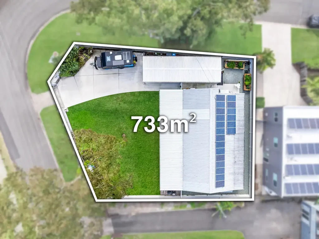 70 Queens Esplanade, Thorneside, QLD 4158