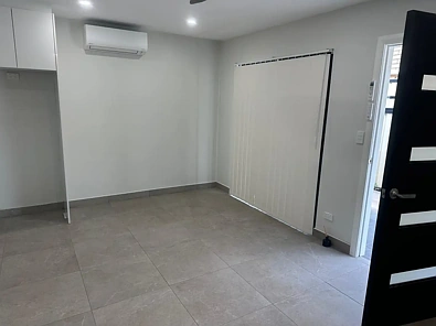1/105 Rawson Road, Greenacre, NSW 2190, 2房, 1浴, Flat