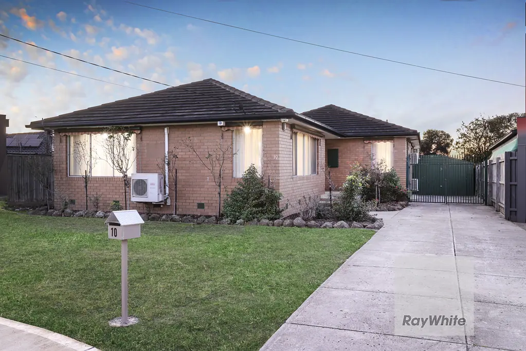 10 Braemar Close, Gladstone Park, VIC 3043