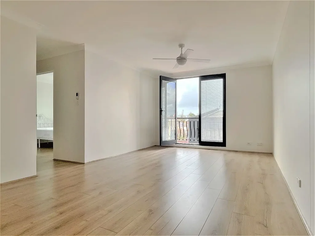 Impressive City Skyline Views! Spacious 2 Bedroom at the Italian Forum