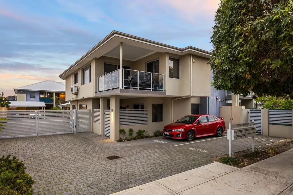 Rivervale 2침실 Why: Because the stylish design and modern interior provide carefree comfort throughout, with the location ensuring absolute convenience on hand