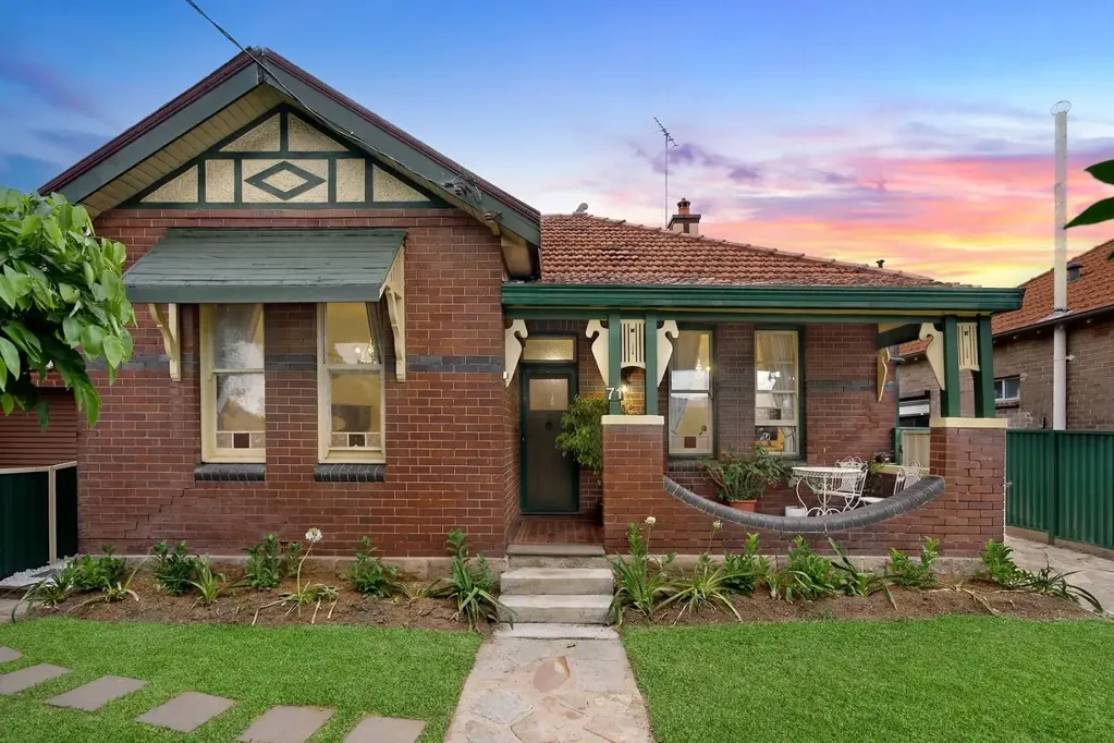 Contemporary Style and Unrivalled Location