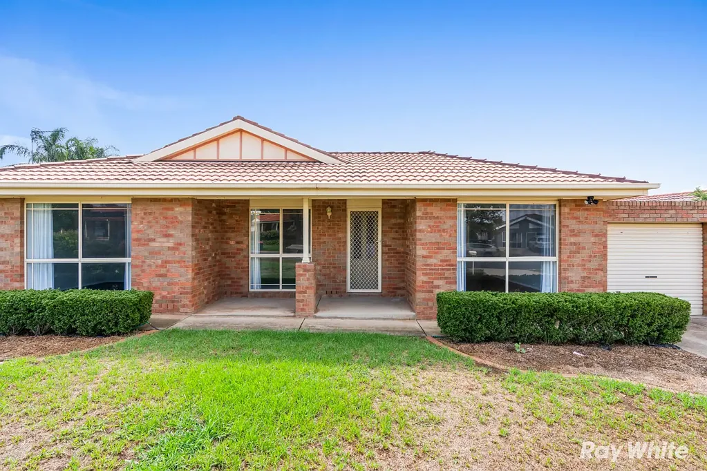 23 Kaldari Crescent, Glenfield Park, NSW 2650