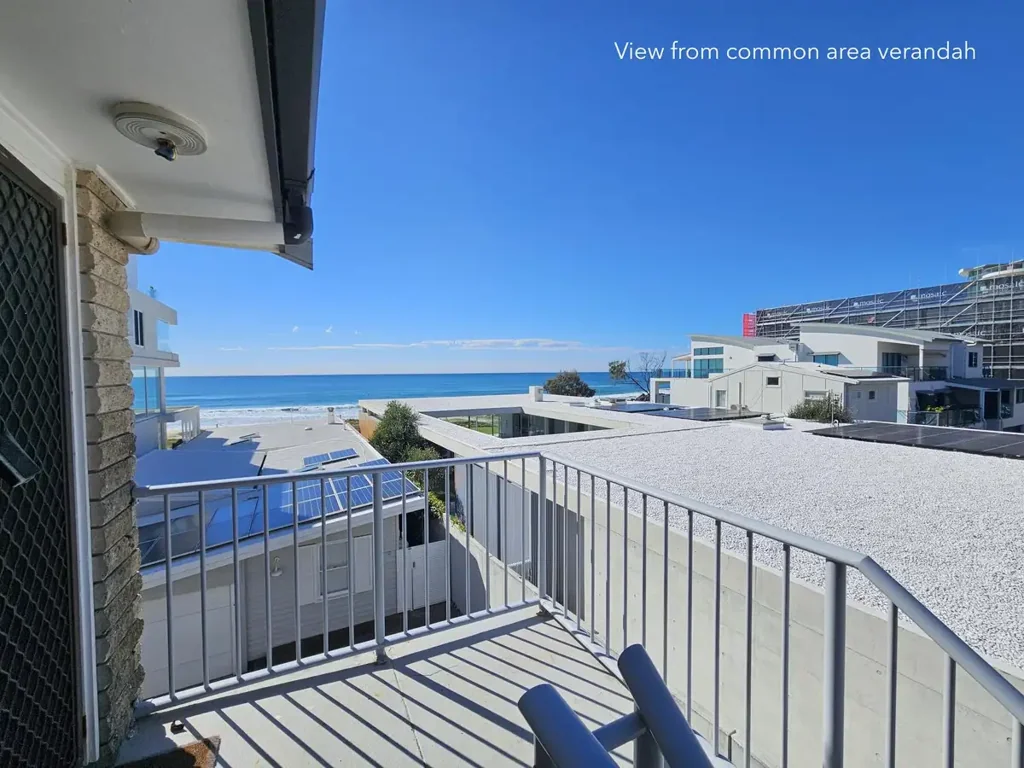 Beachside Living in the Heart of Palm Beach!