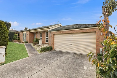 Pakenham 3房 带户外魅力的家庭生活 Family Living with Outdoor Appeal