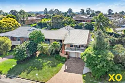 9 Button Close, Singleton