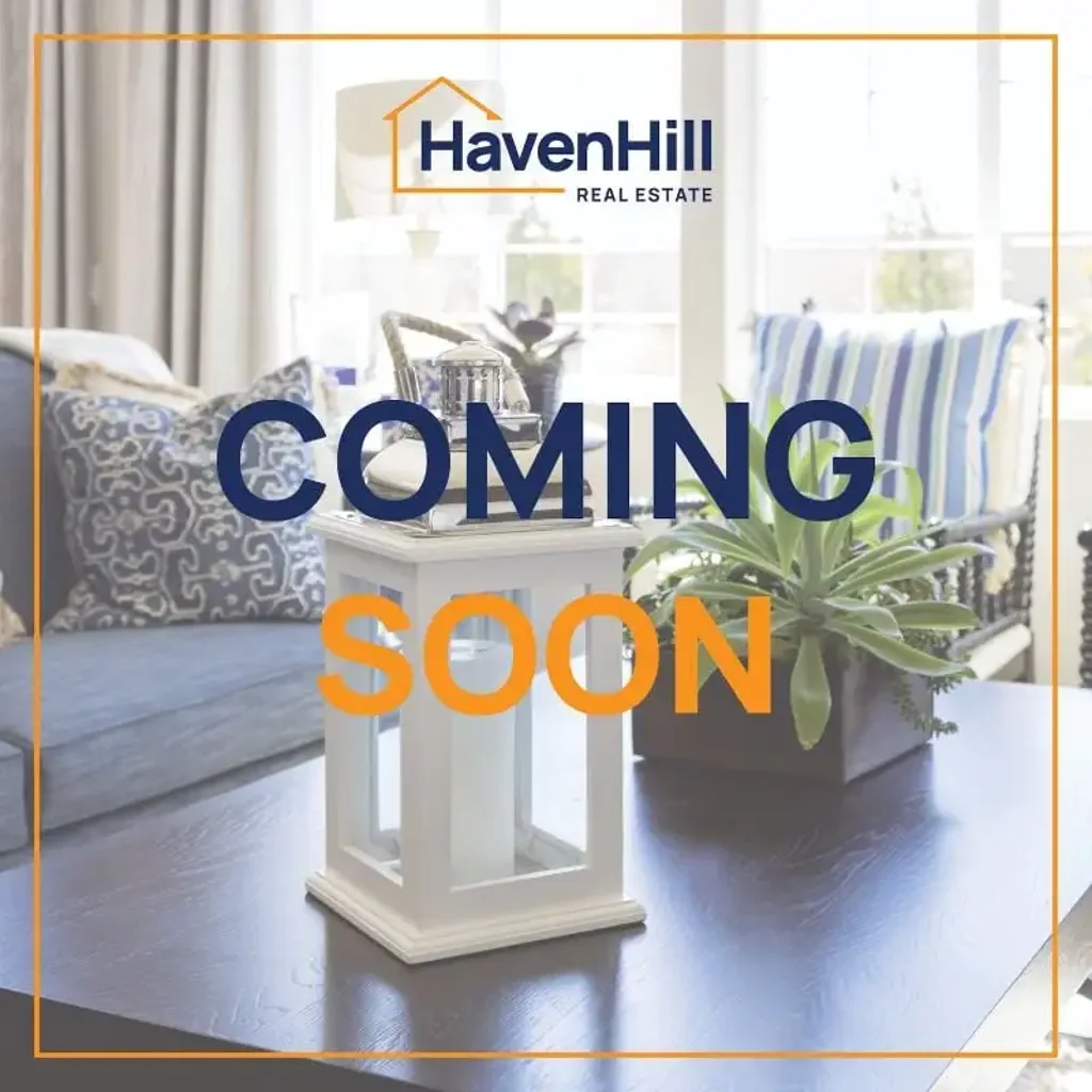Dandenong North 3房 请提供物业的优点或特点，以便我为您创作广告语。 Prime 3BR Home with Dual Carports - Dandenong North