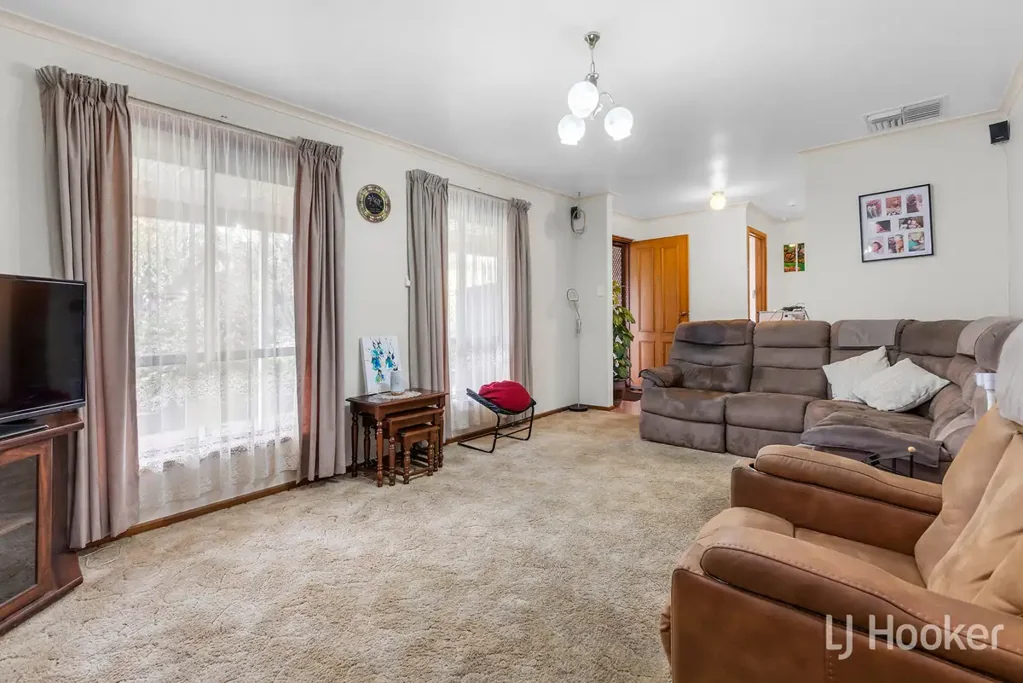 Blakeview 3 Bedroom NEAT, SWEET & COMPLETE