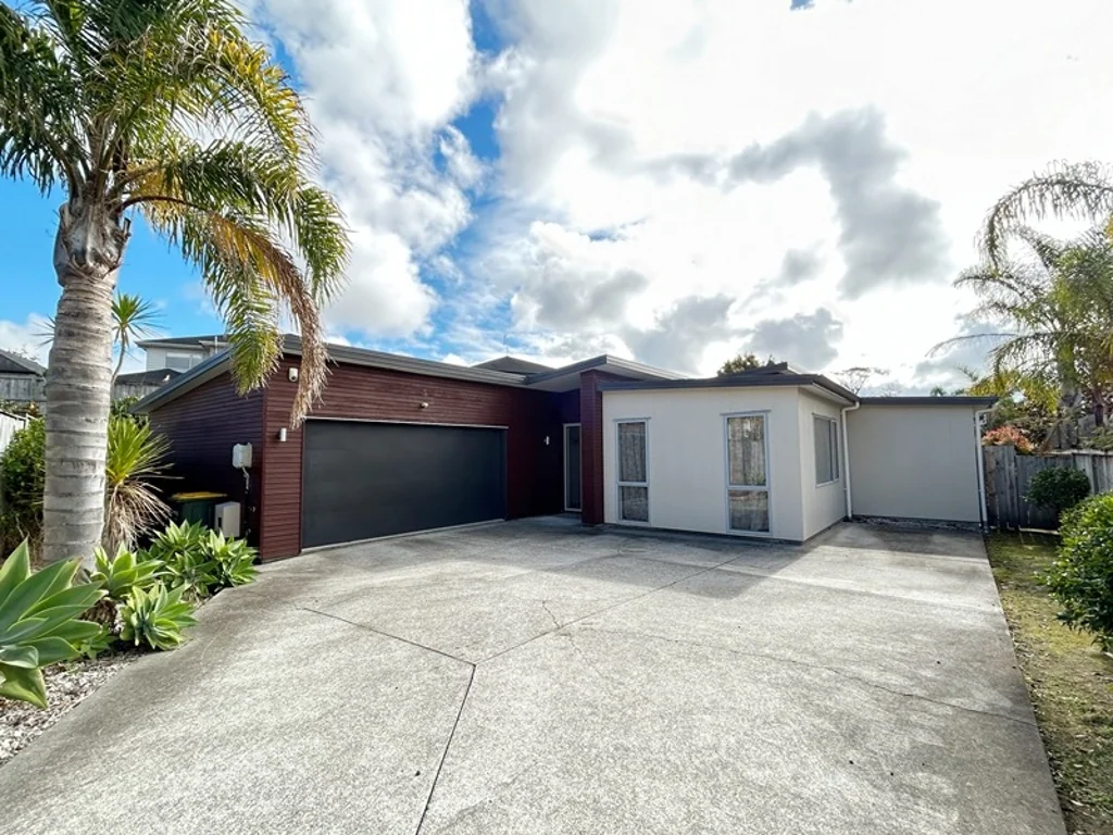 SILVERDALE - 4 Bedroom Family Home