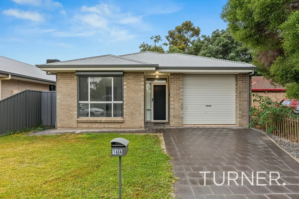 Modern Family Living in a Convenient Munno Para Location