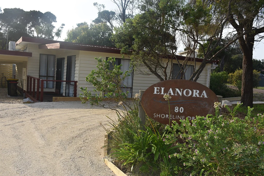 LOCATION LOCATION LOCATION OPPOSITE THE BEAUTIFUL 90 MILE BEACH