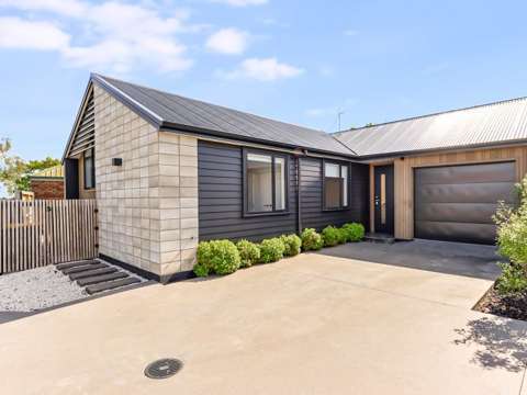 Hillcrest 3房  Easy Care Living
