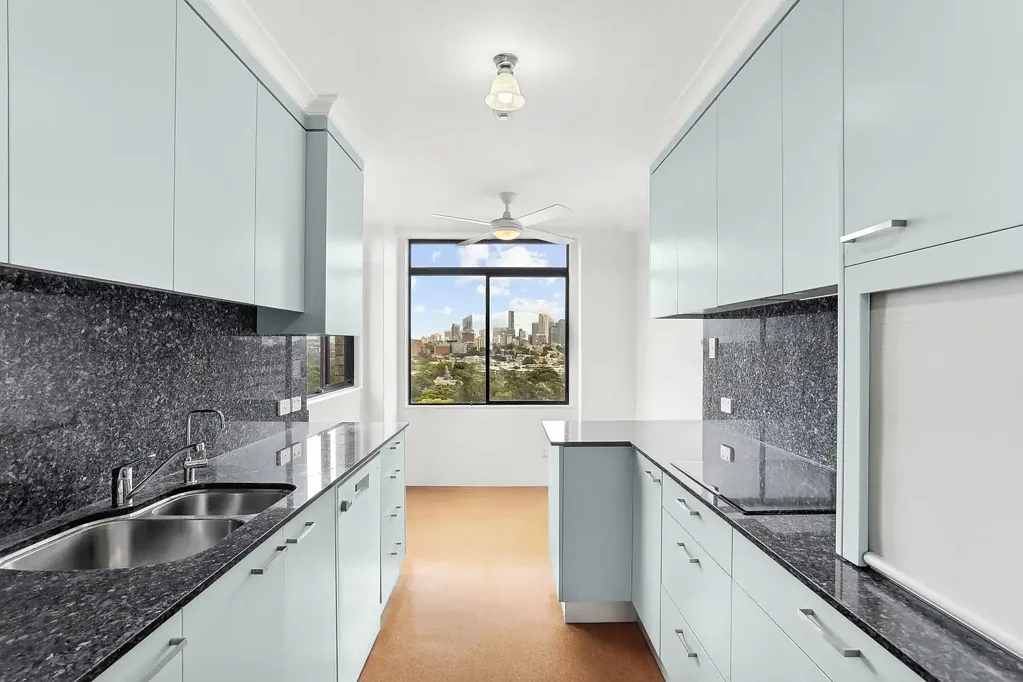 Spacious Three Bedroom Apartment in Edgecliff