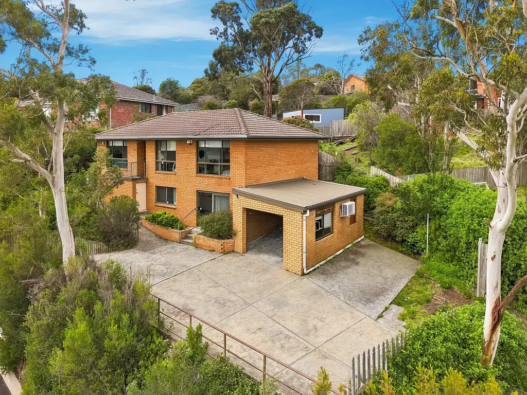 West Moonah 3Moenga Elevated Living with Views in West Moonah