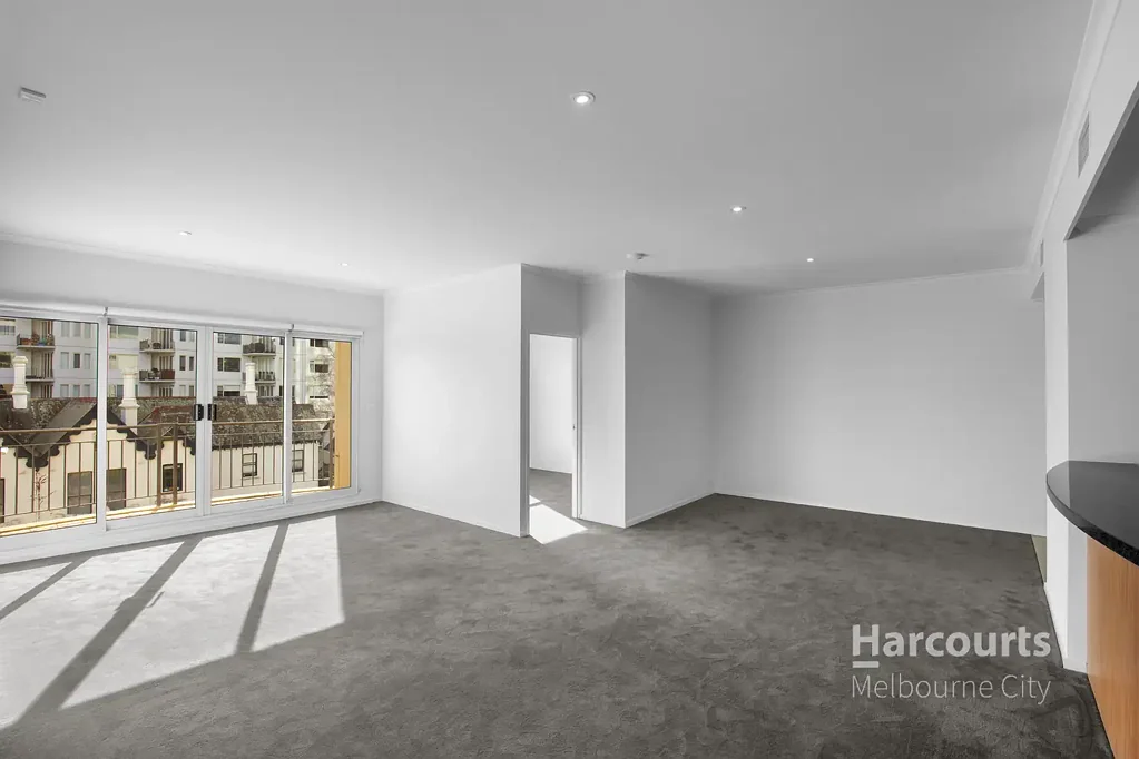 Spacious Apartment in Prime Location!