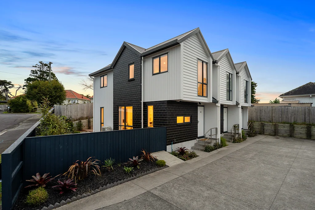 4/3 Arlington Street, Waterview, Auckland City, Auckland
