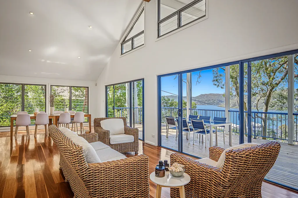 Wagstaffe 5房  A Private Sanctuary with Sweeping Water Views