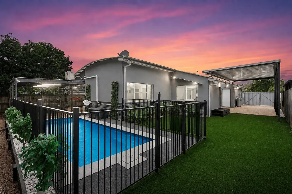 Toogoom 4房  Just Moments from the Shoreline, Peacefully Positioned for Everyday Living