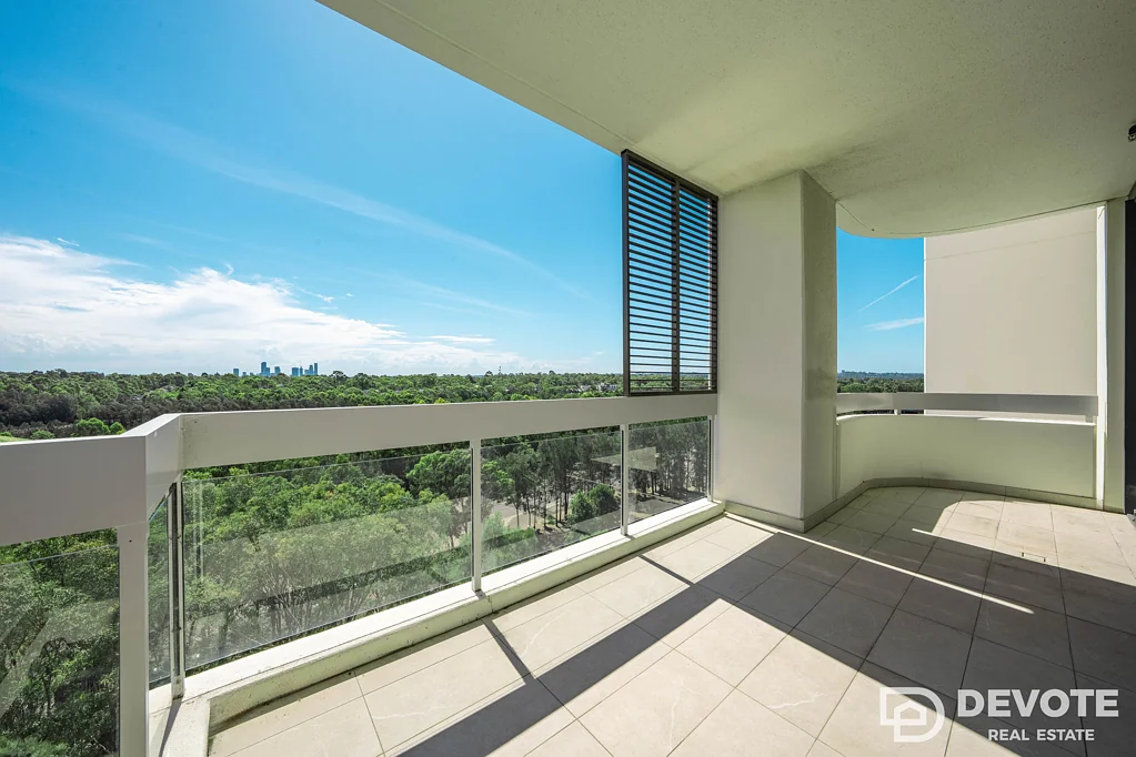 Lidcombe 2 Bedroom Modern 2-Bedroom Apartment with Stunning Water View and Leafy Outlooks