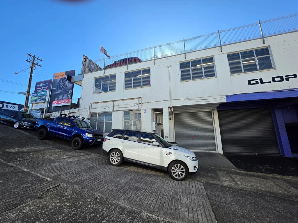 Takapuna  HIGH-QUALITY WAREHOUSE IN PRIME TAKAPUNA LOCATION