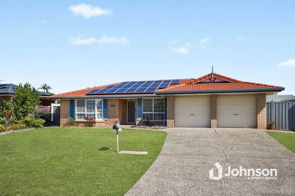 Manly West 6Kwarto HUGE LOW-SET FAMILY ENTERTAINER WITH IN-GROUND POOL IN MANLY WEST