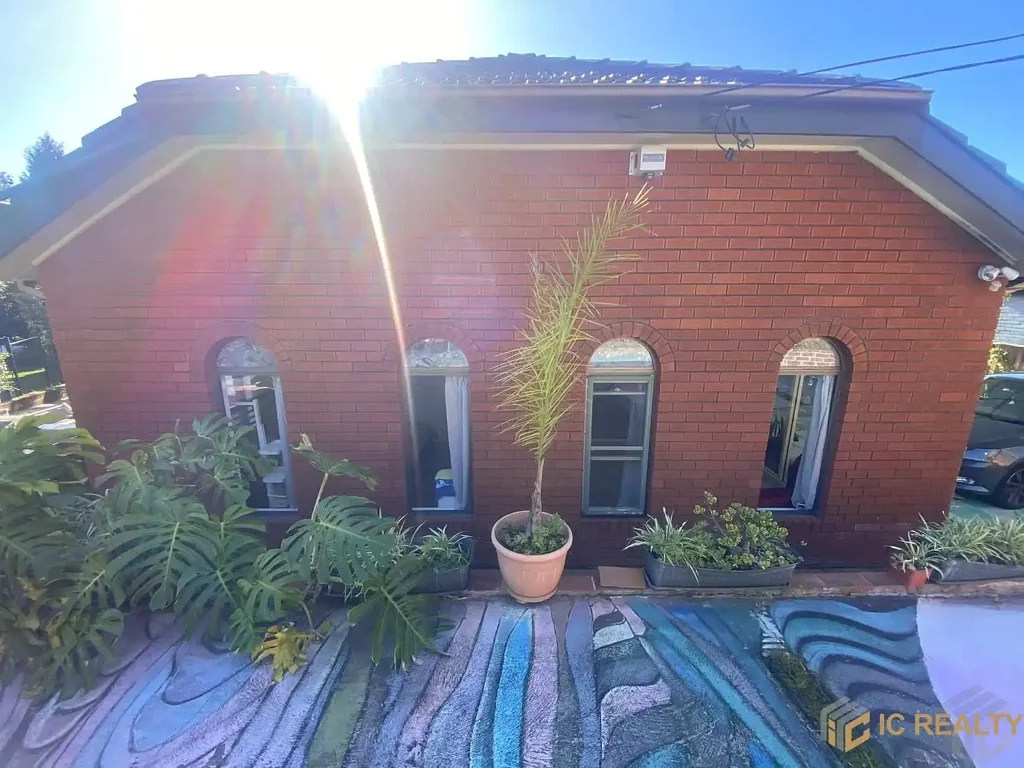 Stylish & Spacious 2-Bedroom Granny Flat for Rent in Pymble