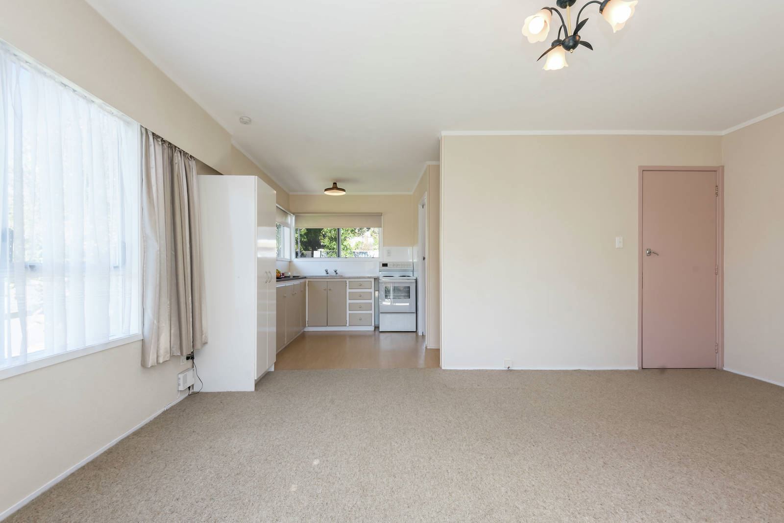 2/1 Dalwhinnie Parade, Highland Park, Auckland - Manukau, 2 રૂમ, 1 બાથરૂમ