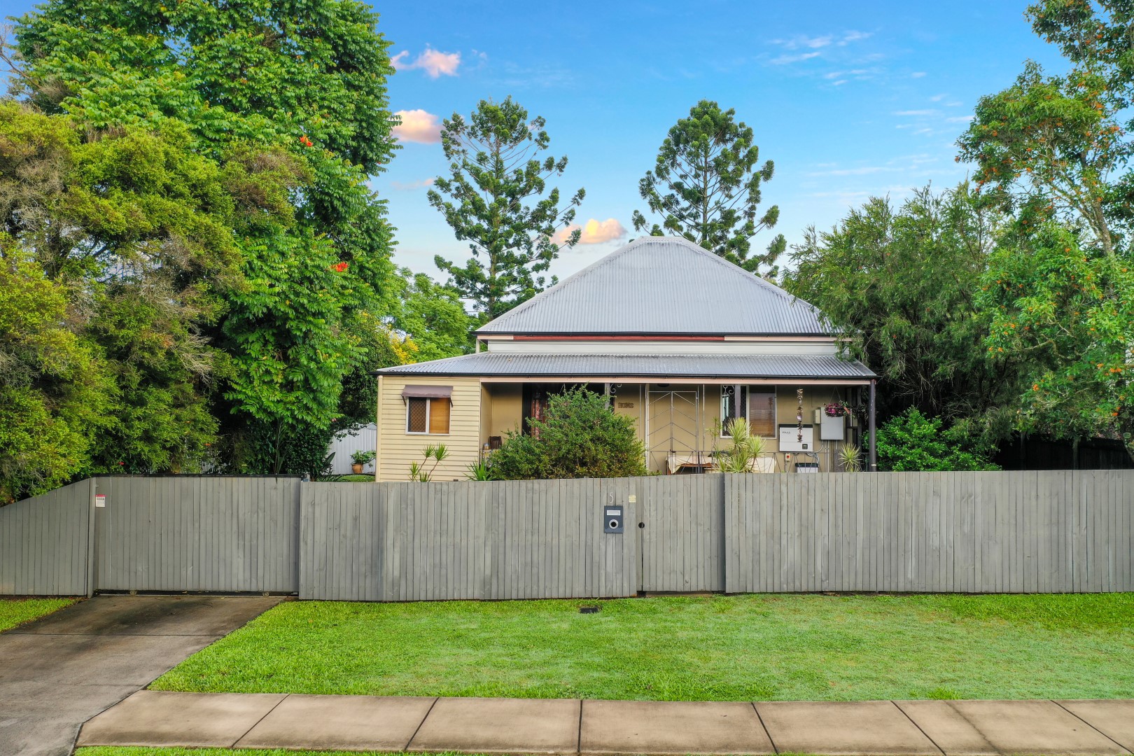 15 MUSGRAVE ST, NORTH IPSWICH QLD 4305, 0部屋, 0バスルーム, House