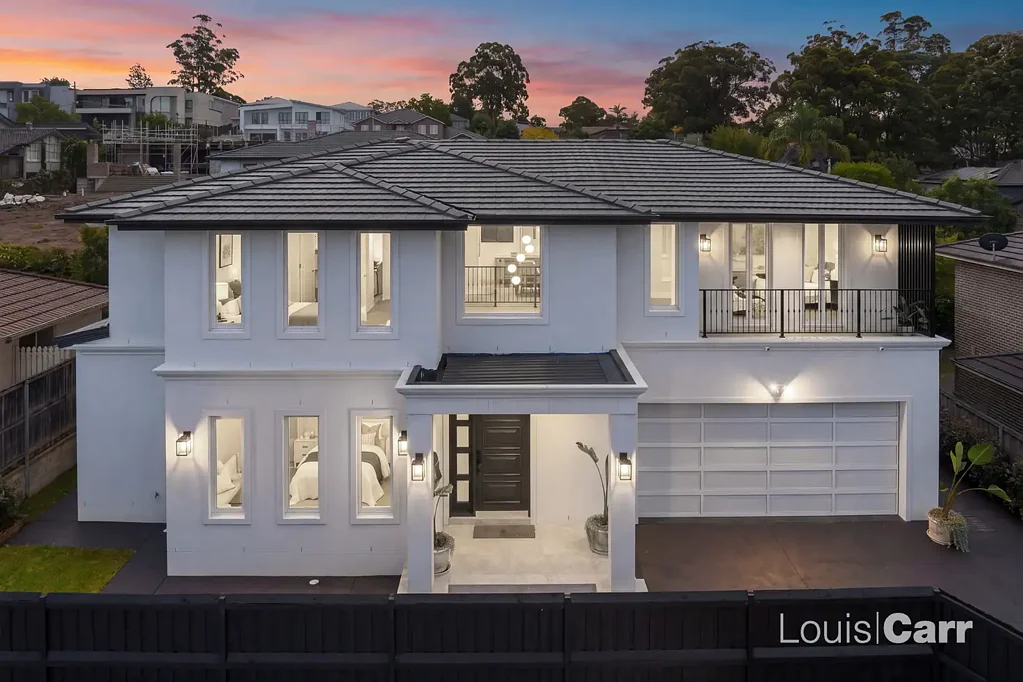 West Pennant Hills 5कमरा Luxe Lifestyle: Brand New Multi-Gen Residence with Double Brick Construction zoned Cherrybrook Public Catchment