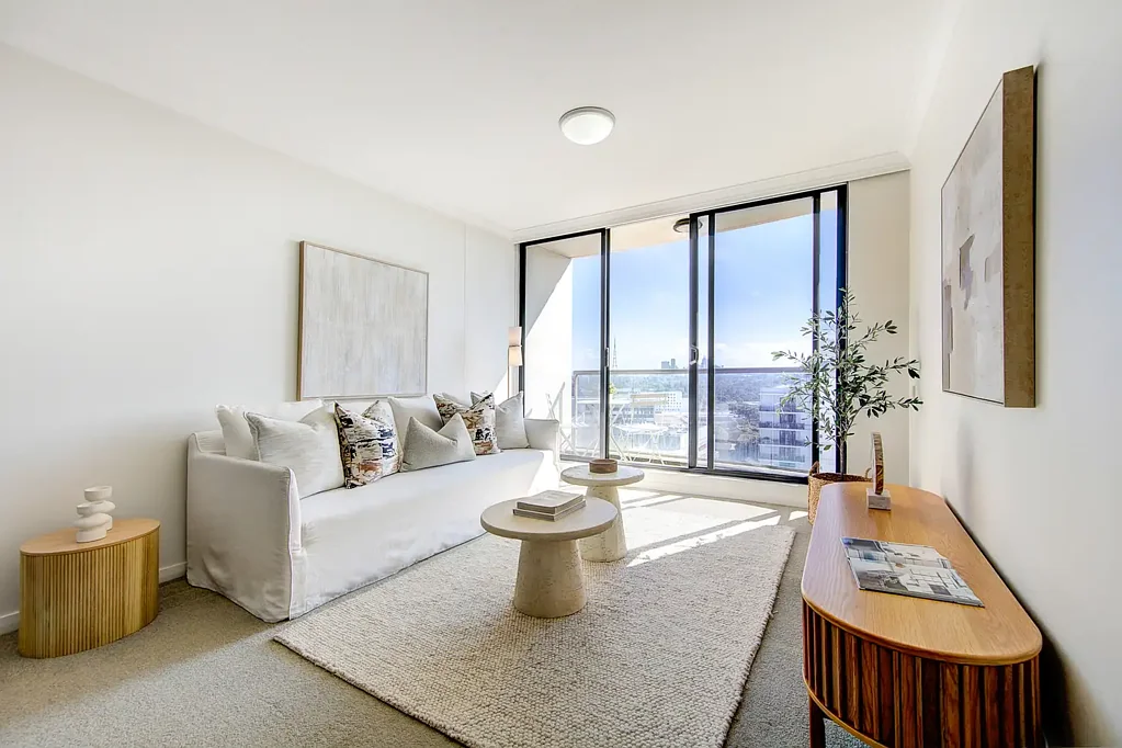 St Leonards 1બેડરૂમ Elevated Urban Style With Northerly Views OPEN SAT 12PM-12:30PM