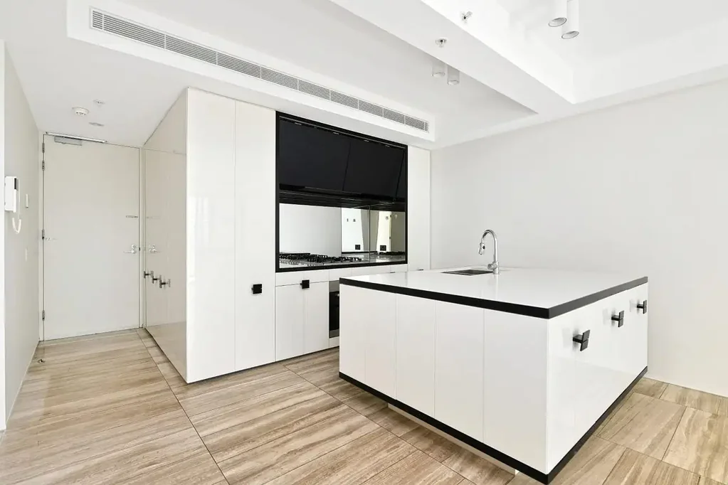 Luxury Two Bedroom + Study Apartment in the Quay