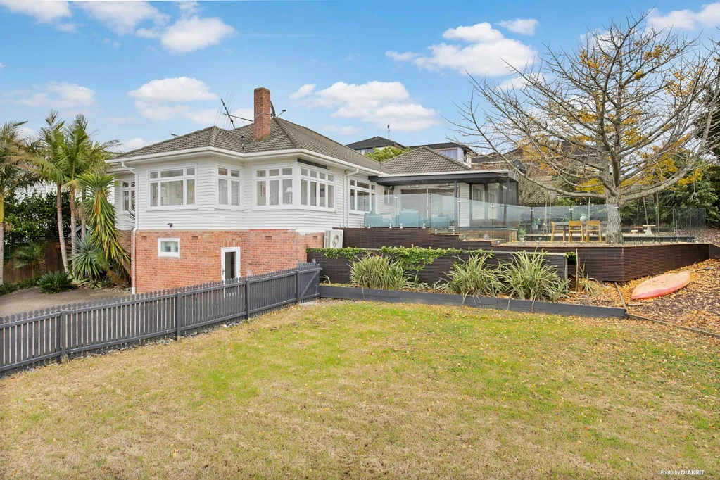 12A Beach Road, Mellons Bay, Manukau City, Auckland